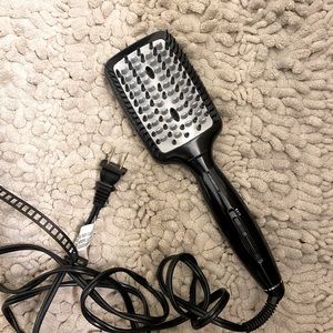 Infiniti Pro by Conair Hair Straightening Brush